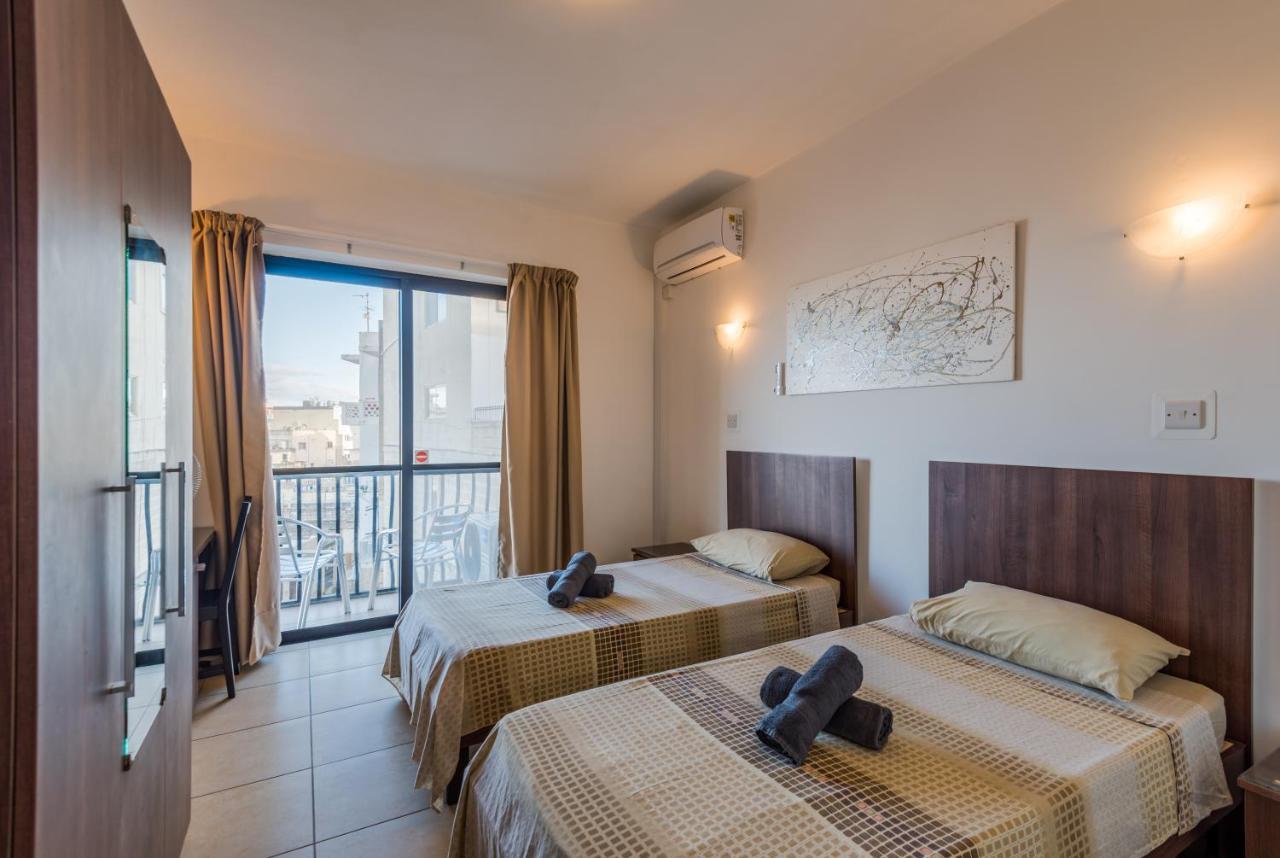 Seashells Apartments With Terrace, Just Off The Seafront In Bugibba - By Getawaysmalta St. Paul's Bay Exterior photo