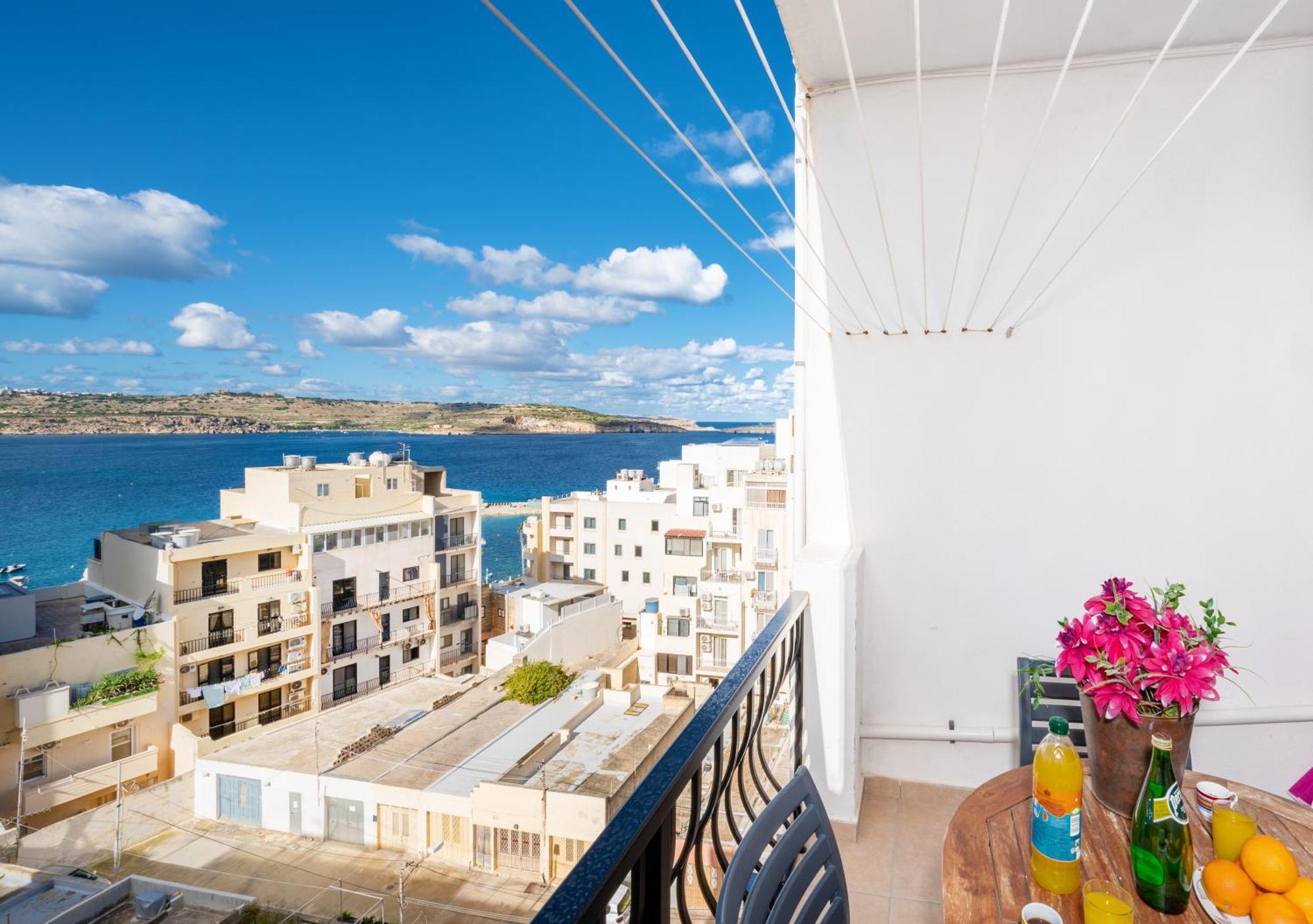Seashells Apartments With Terrace, Just Off The Seafront In Bugibba - By Getawaysmalta St. Paul's Bay Exterior photo