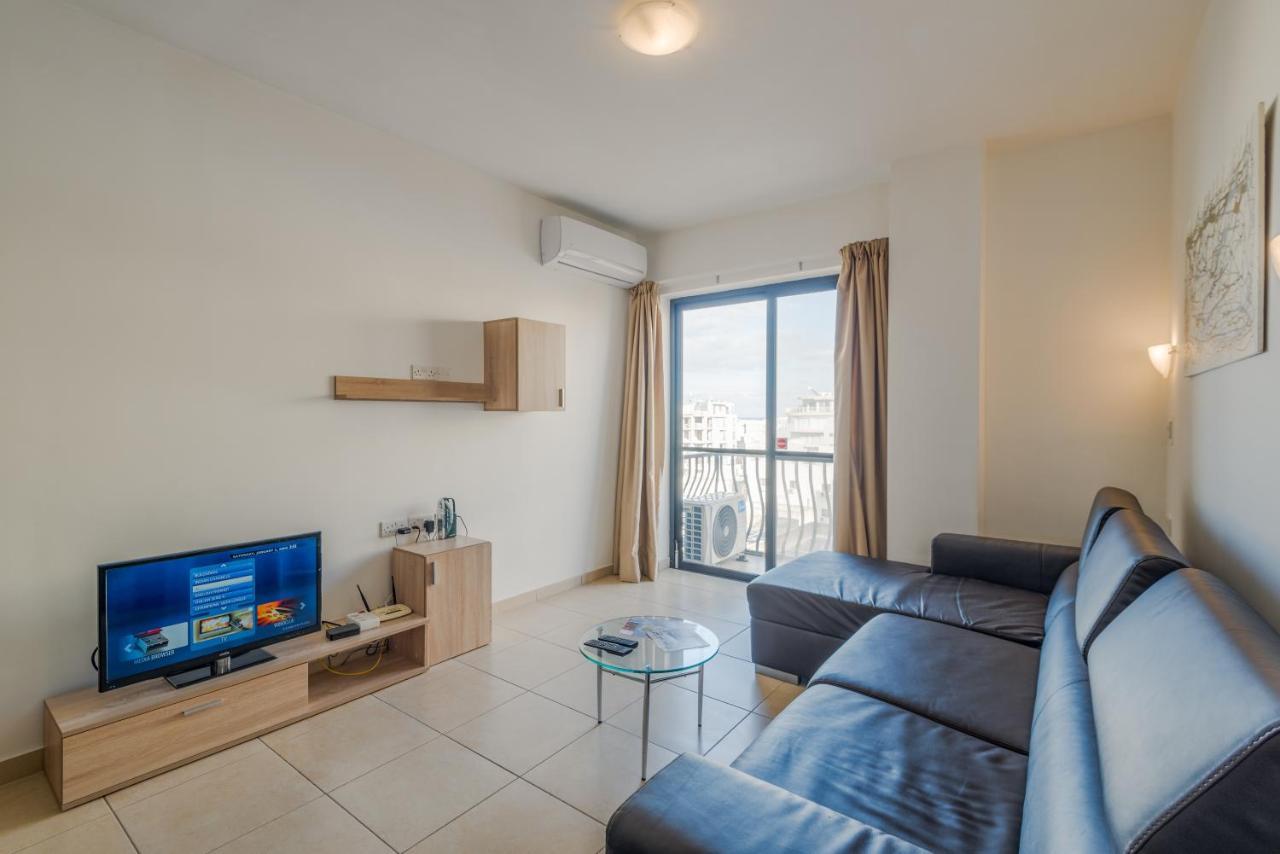 Seashells Apartments With Terrace, Just Off The Seafront In Bugibba - By Getawaysmalta St. Paul's Bay Exterior photo